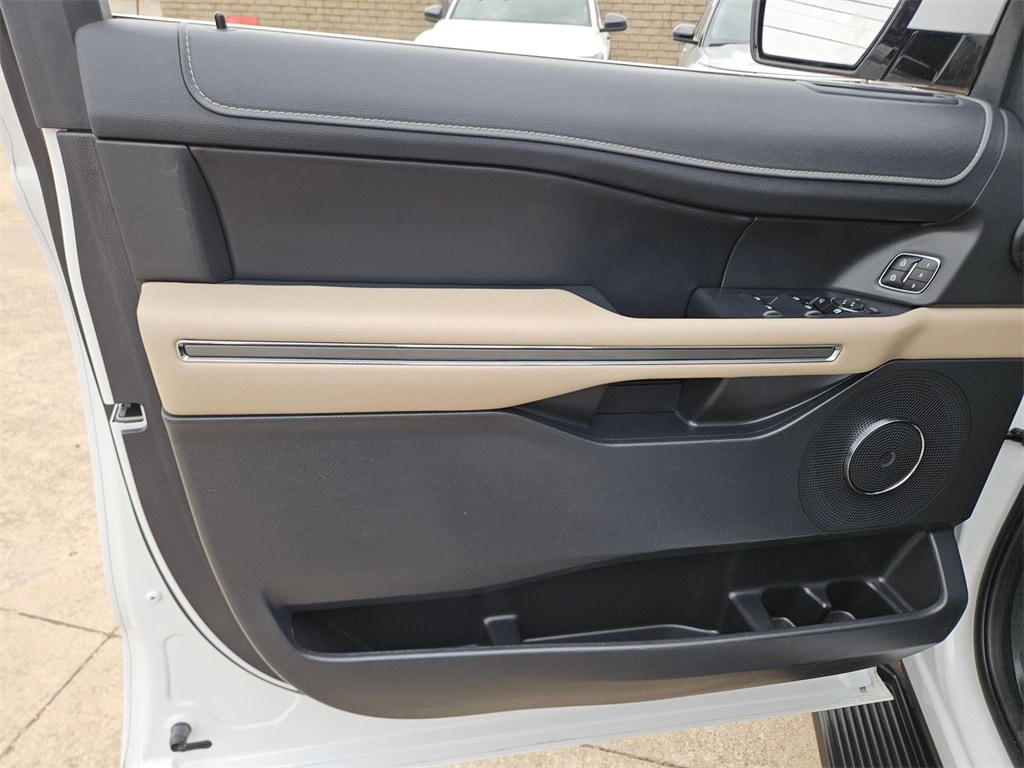 Thumbnail: 2024 Ford Expedition MAX - 14