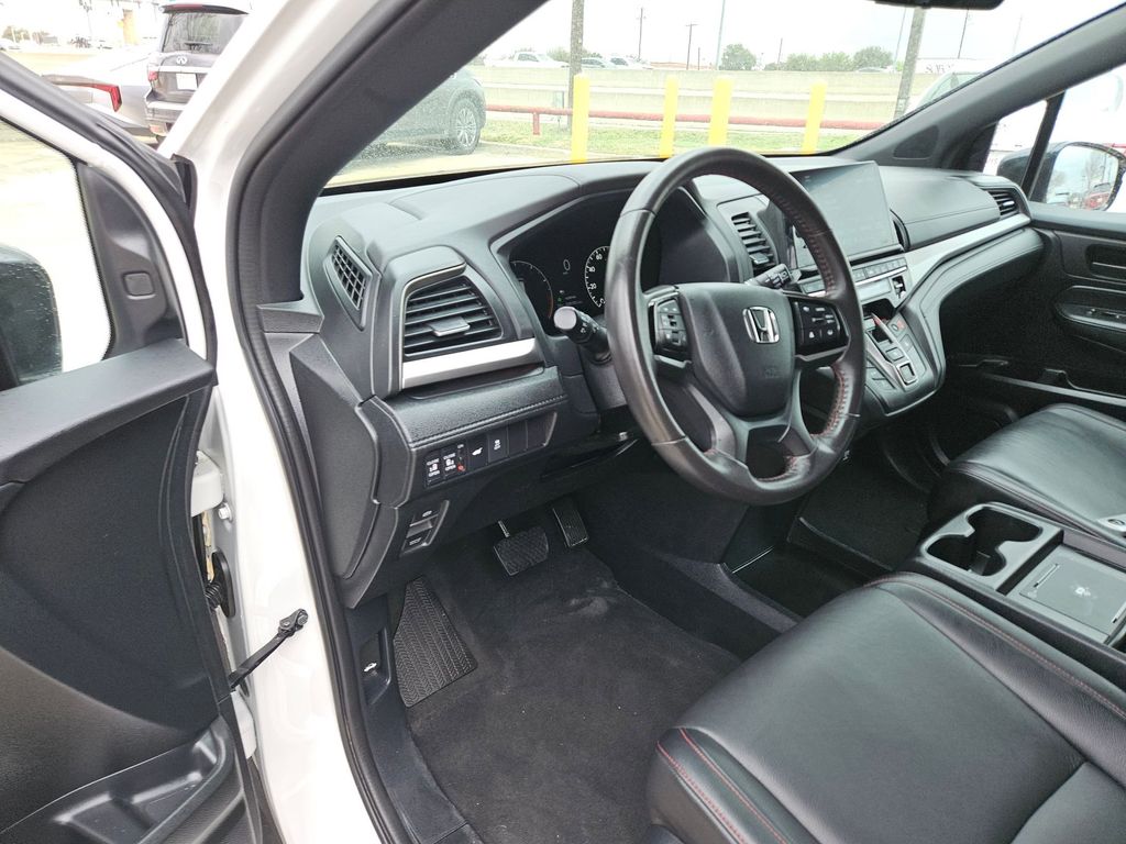 Thumbnail: 2025 Honda Odyssey - 11