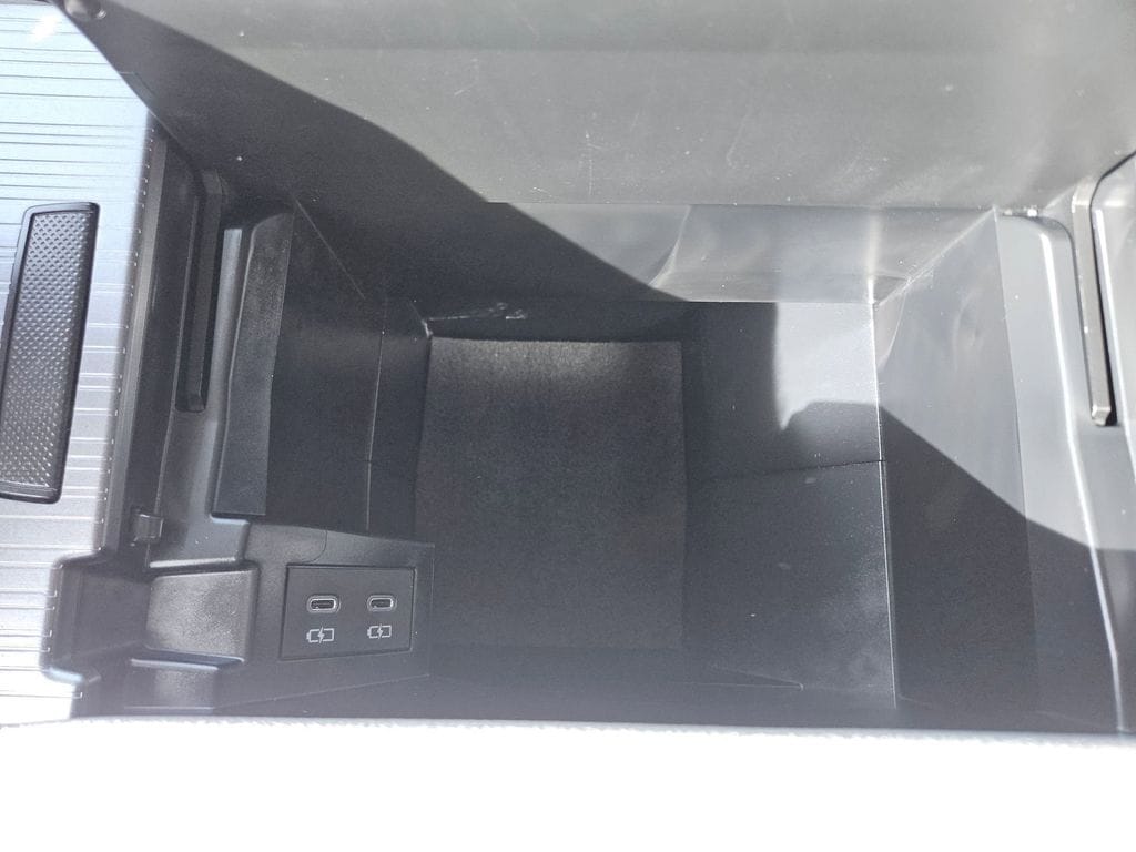 Thumbnail: 2025 Toyota Sienna - 30