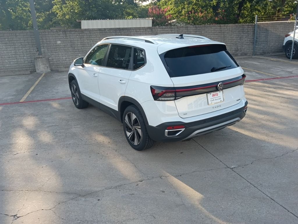 Thumbnail: 2025 Volkswagen Taos - 8