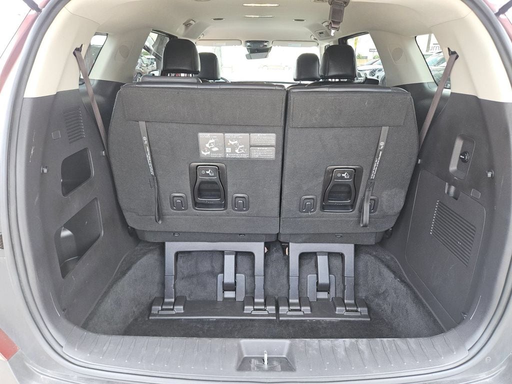 Thumbnail: 2025 Kia Carnival - 24