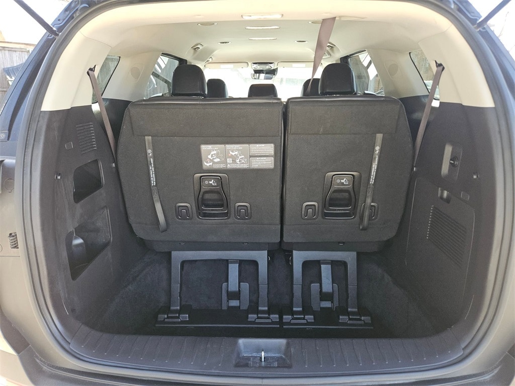 Thumbnail: 2025 Kia Carnival - 24