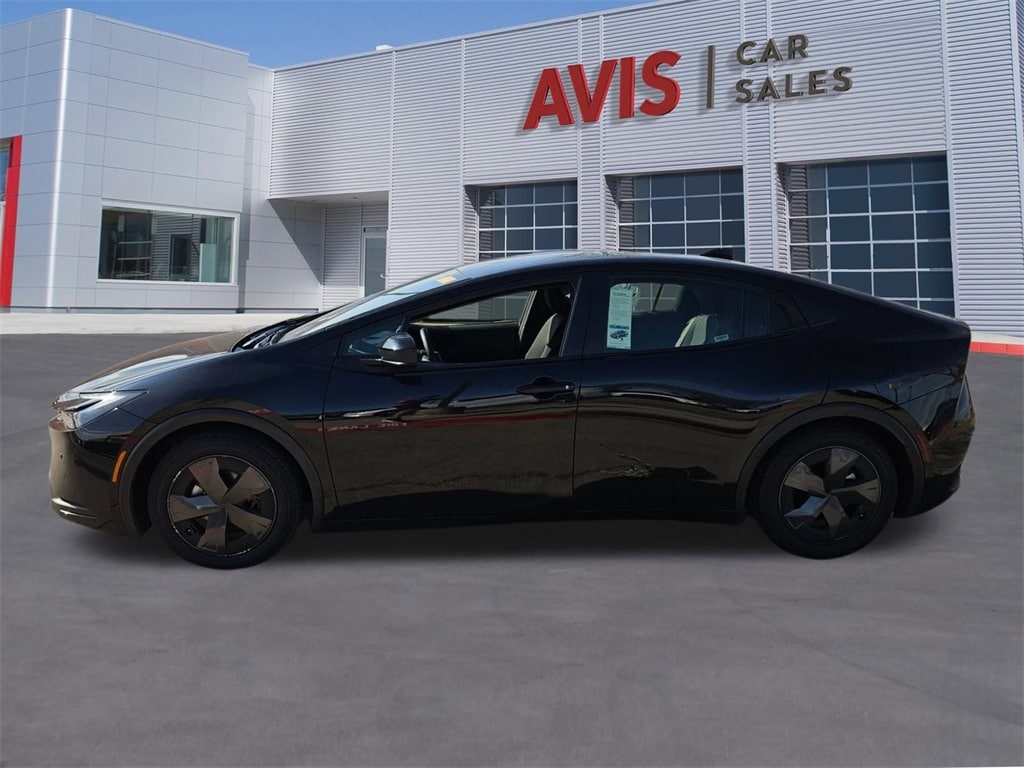 Thumbnail: 2025 Toyota Prius - 2