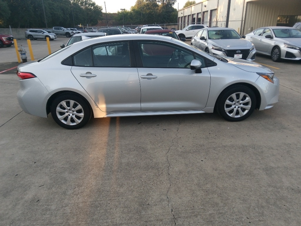 Thumbnail: 2024 Toyota Corolla - 4