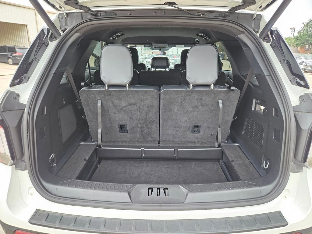 Thumbnail: 2025 Ford Explorer - 24