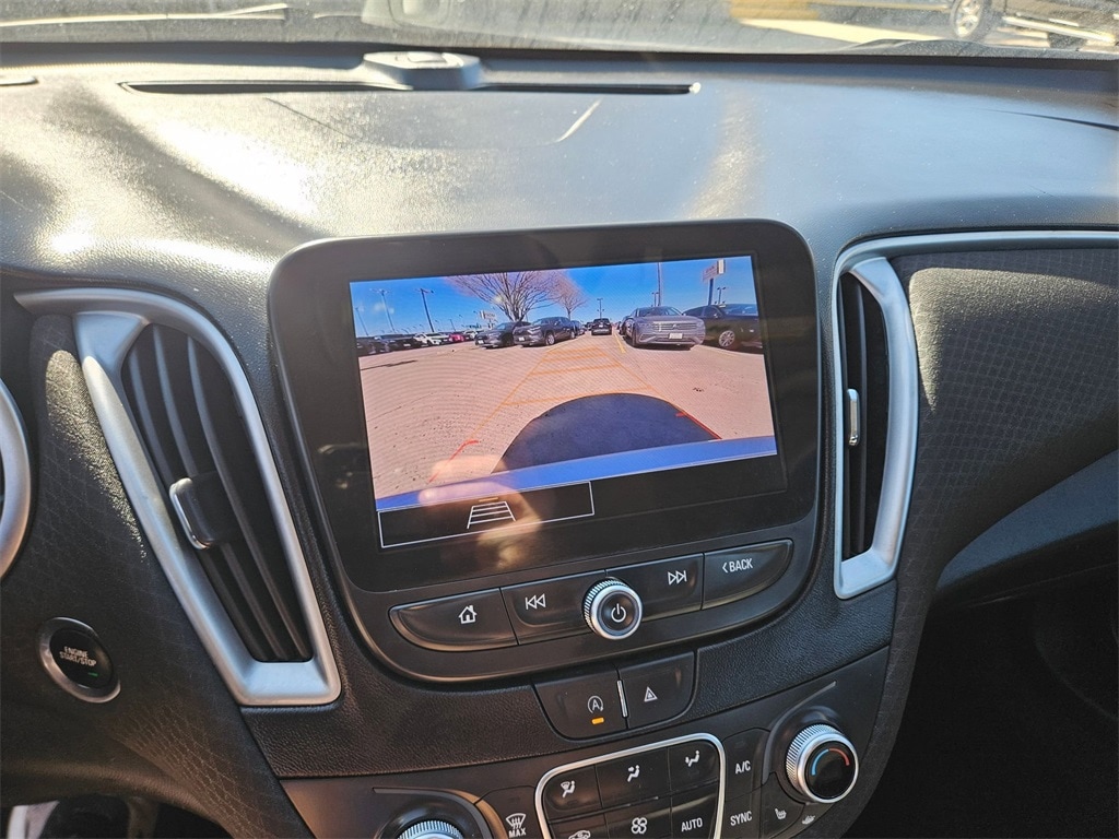 Thumbnail: 2024 Chevrolet Malibu - 22