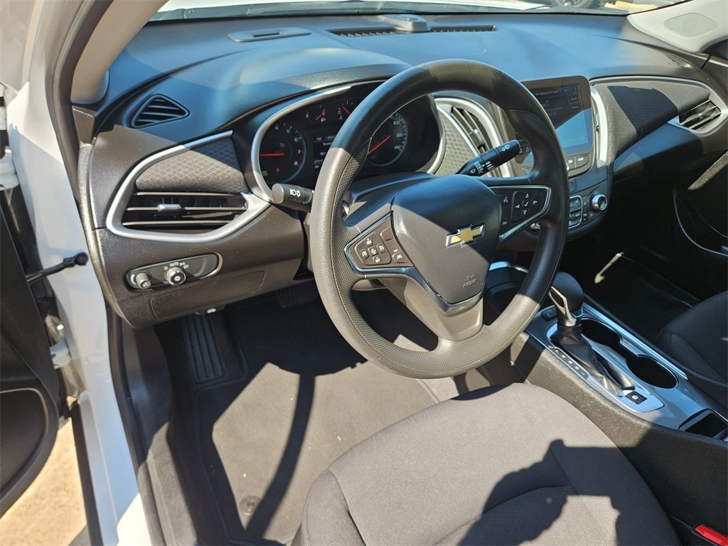 Thumbnail: 2024 Chevrolet Malibu - 15