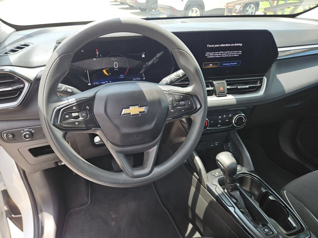 Thumbnail: 2025 Chevrolet TrailBlazer - 17