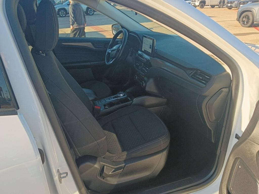 Thumbnail: 2025 Ford Escape - 8