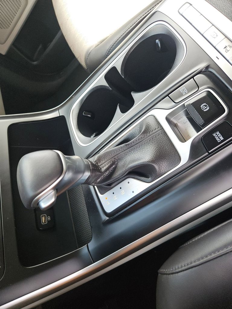 Thumbnail: 2024 Kia Carnival - 30