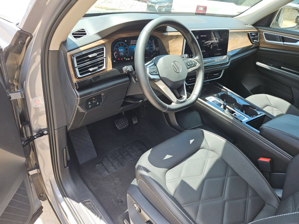 Thumbnail: 2025 Volkswagen Atlas - 15