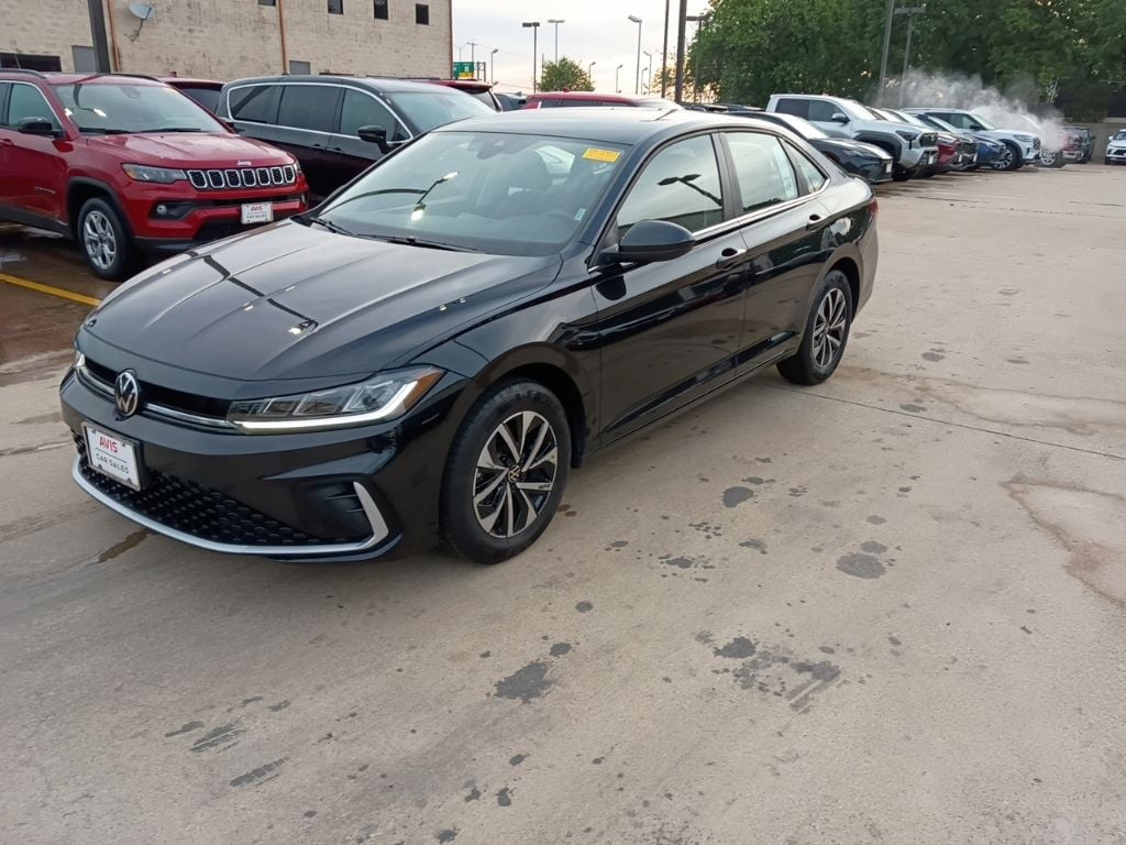 Thumbnail: 2025 Volkswagen Jetta - 1