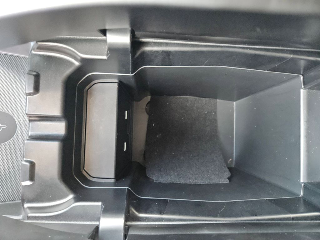 Thumbnail: 2025 Mazda CX-50 - 30