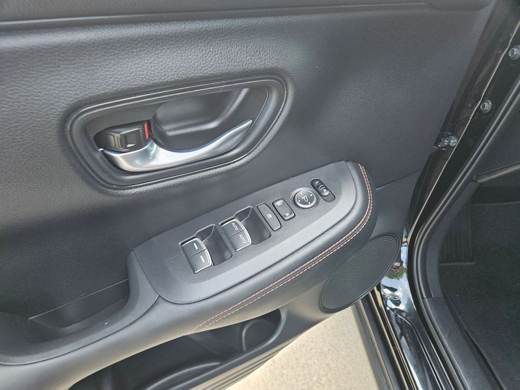 Thumbnail: 2025 Honda HR-V - 15