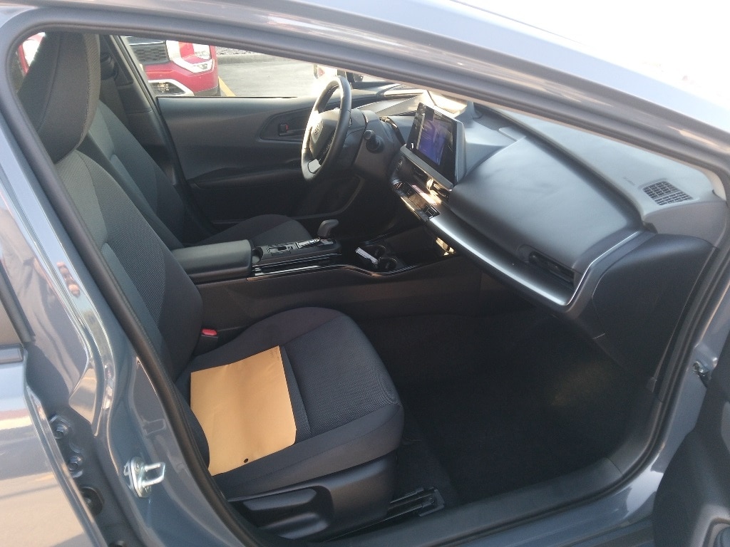 Thumbnail: 2025 Toyota Prius - 8