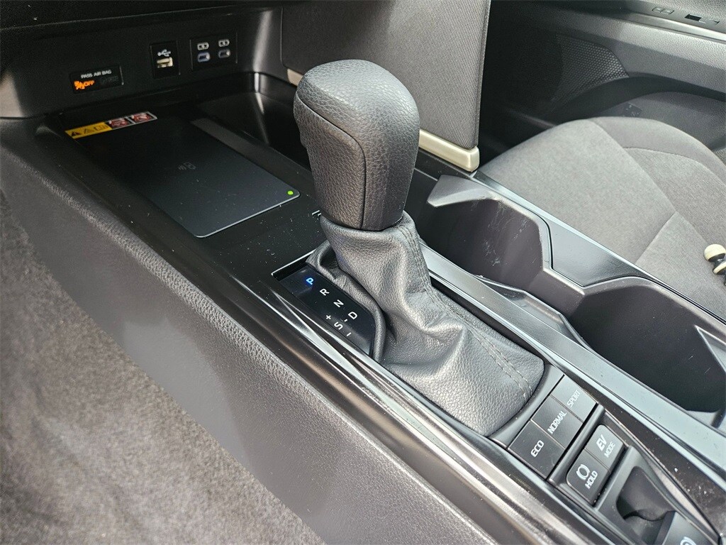 Thumbnail: 2025 Toyota Camry - 22