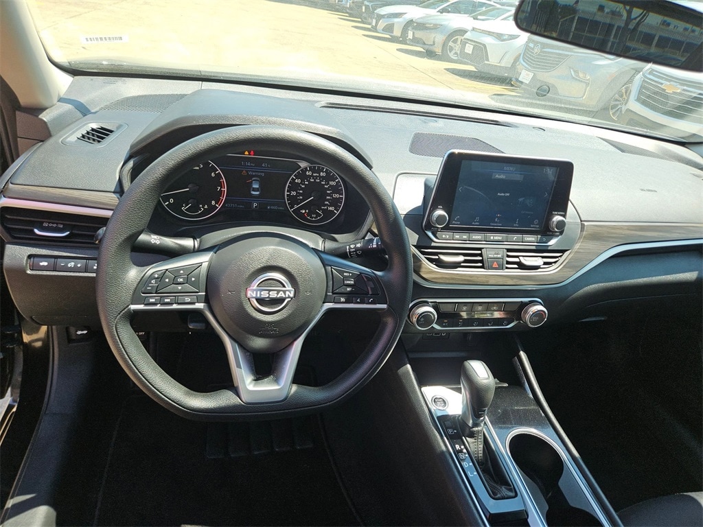 Thumbnail: 2024 Nissan Altima - 17