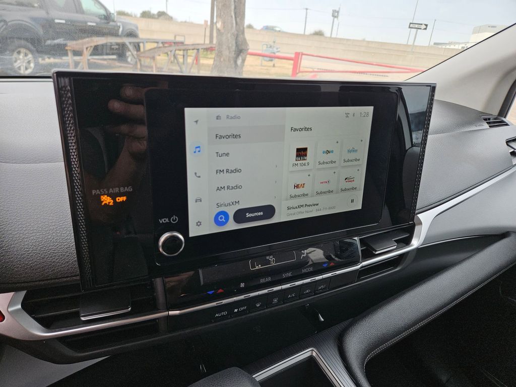 Thumbnail: 2025 Toyota Sienna - 21