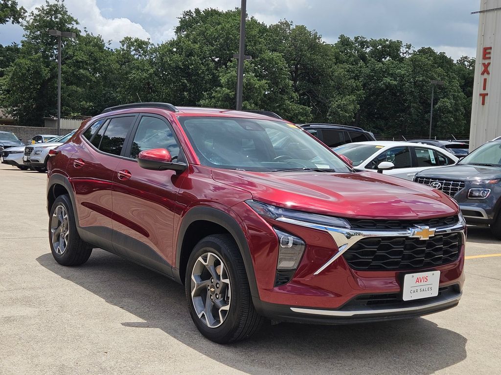 Thumbnail: 2025 Chevrolet Trax - 7