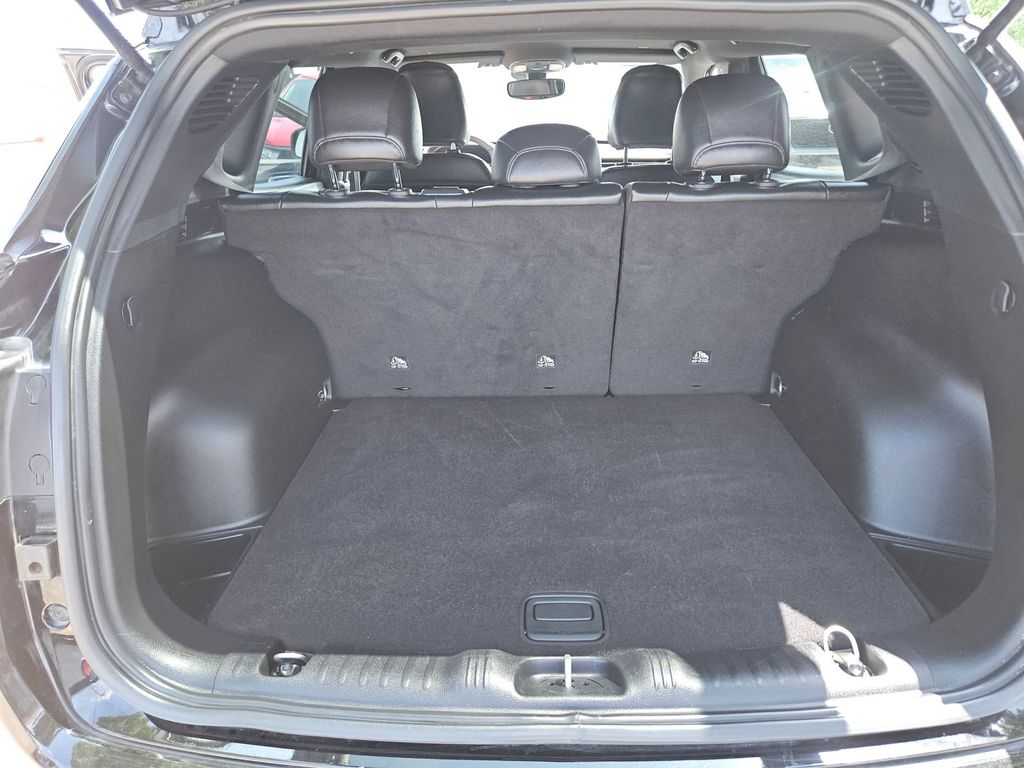 Thumbnail: 2025 Jeep Compass - 24