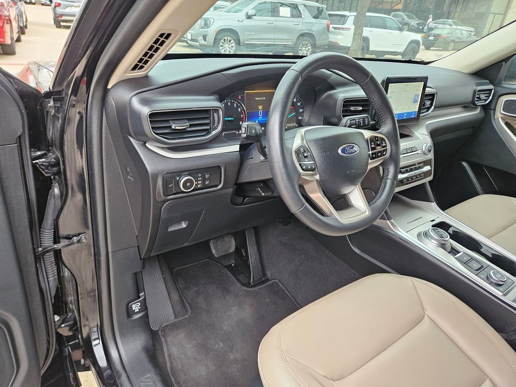 Thumbnail: 2024 Ford Explorer - 13