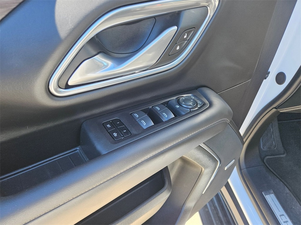 Thumbnail: 2024 Chevrolet Tahoe - 15