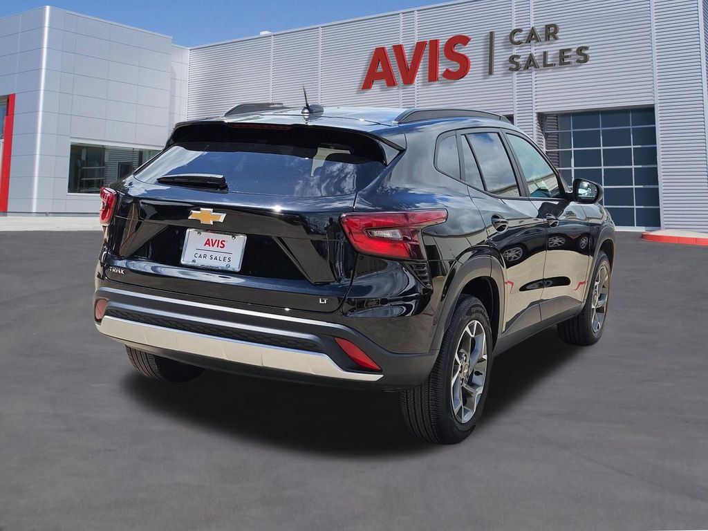 Thumbnail: 2025 Chevrolet Trax - 6