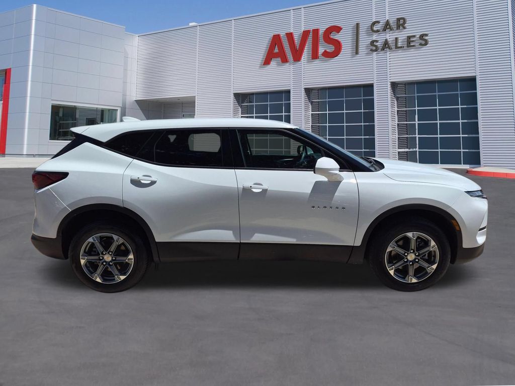 Thumbnail: 2025 Chevrolet Blazer - 5