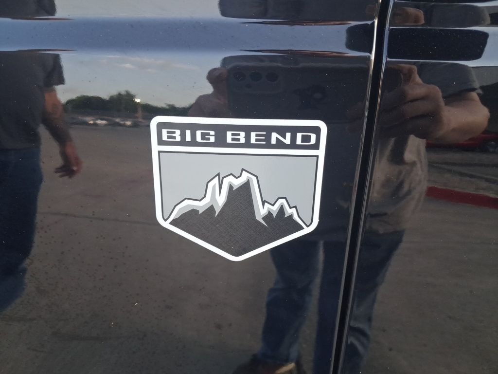 Thumbnail: 2025 Ford Bronco - 9