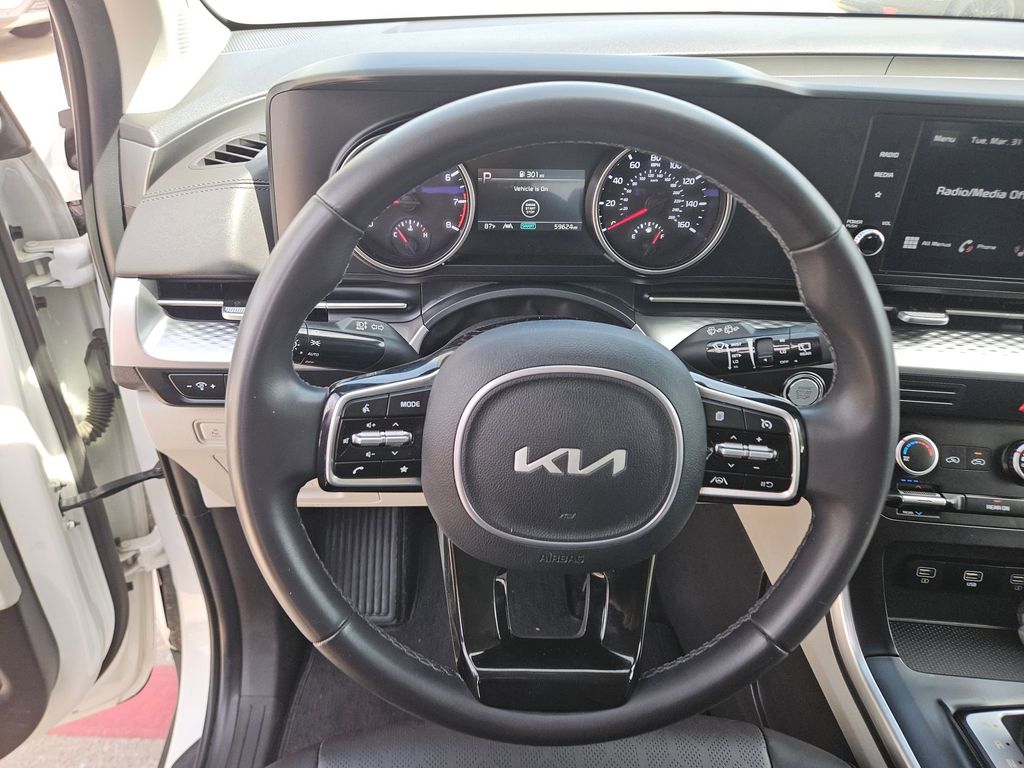 Thumbnail: 2024 Kia Carnival - 18