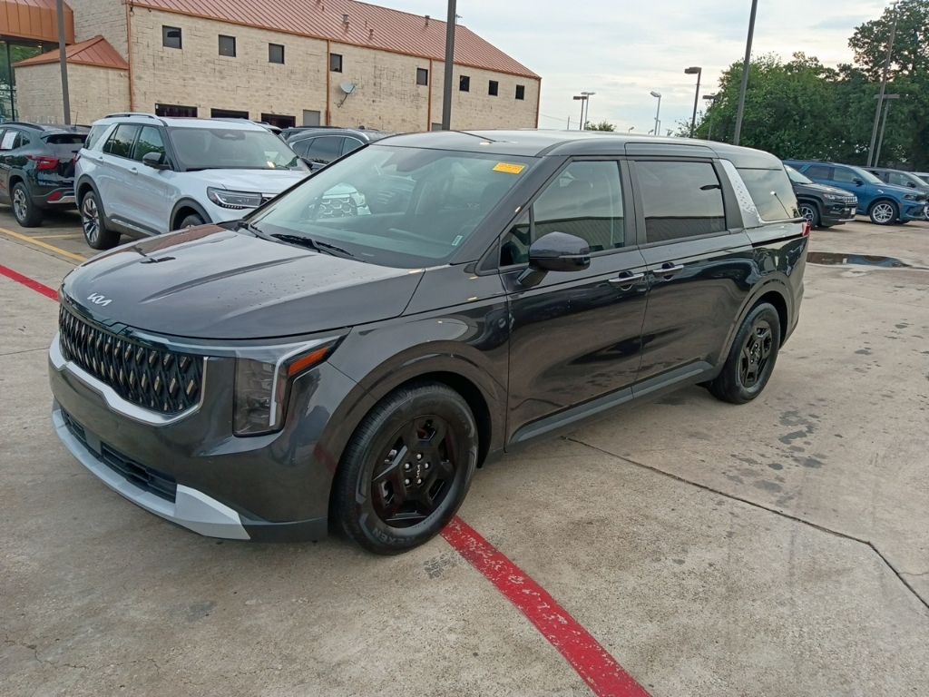 2025 Kia Sedona LXS's photo