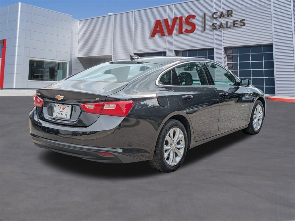 Thumbnail: 2023 Chevrolet Malibu - 6