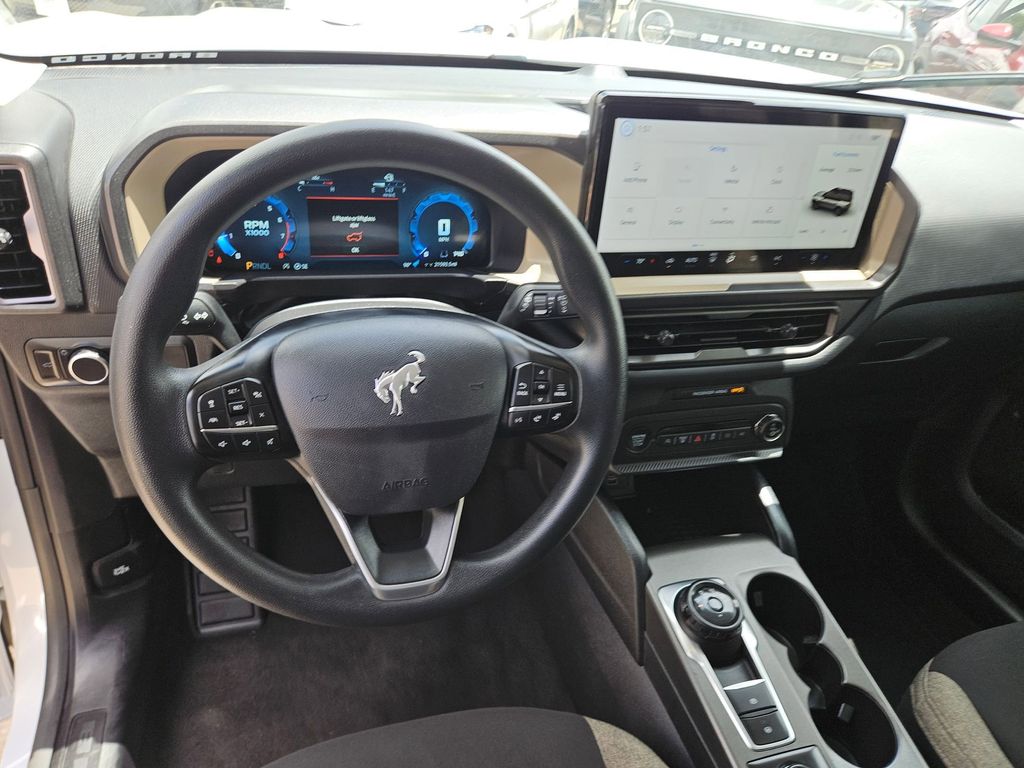 Thumbnail: 2025 Ford Bronco Sport - 17