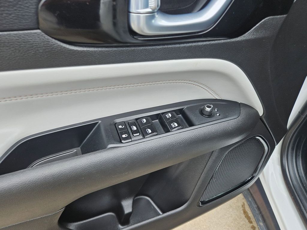 Thumbnail: 2025 Jeep Compass - 15