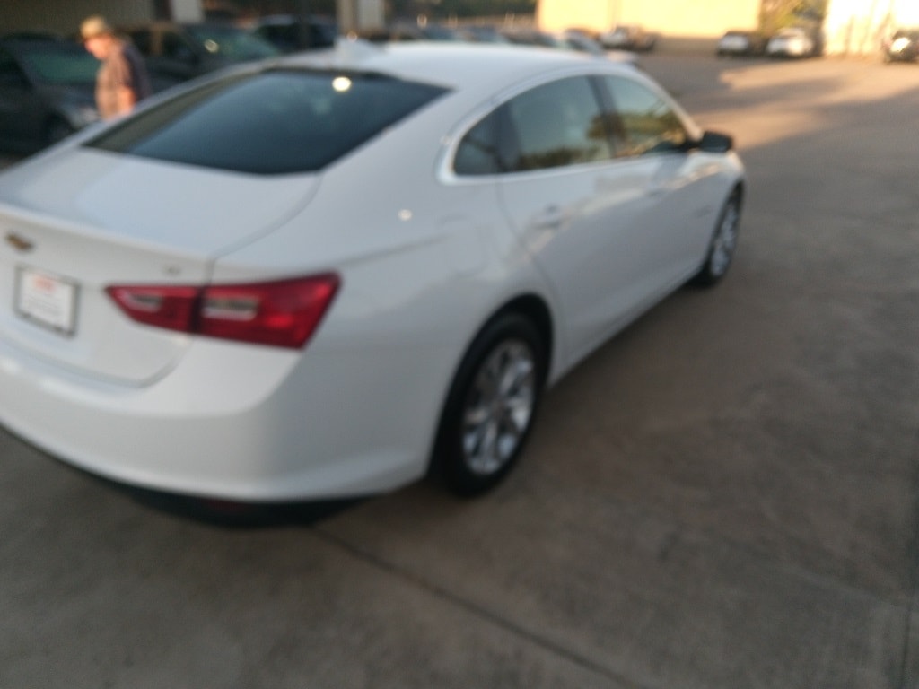 Thumbnail: 2023 Chevrolet Malibu - 9