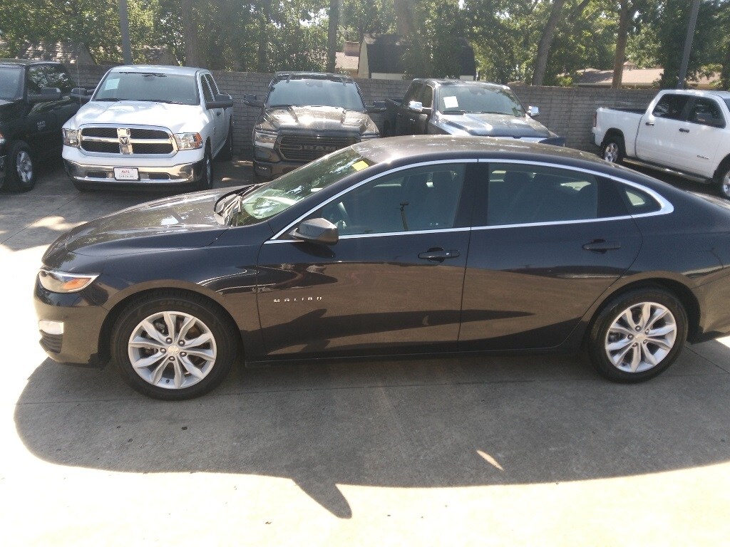 Thumbnail: 2023 Chevrolet Malibu - 3