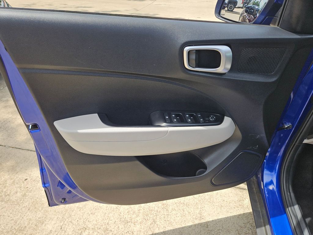 Thumbnail: 2025 Hyundai Venue - 14