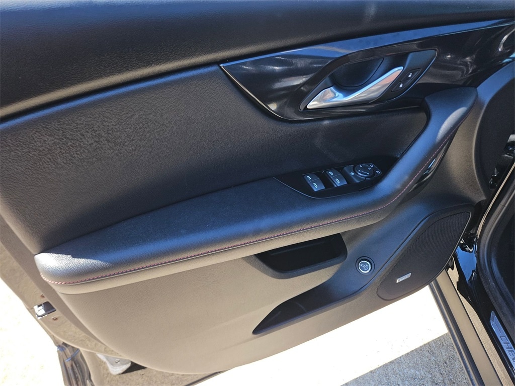 Thumbnail: 2025 Chevrolet Blazer - 13