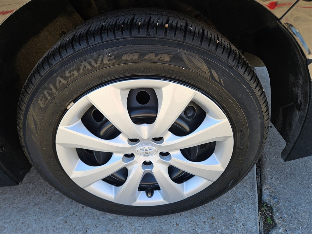 Thumbnail: 2024 Toyota Corolla - 25