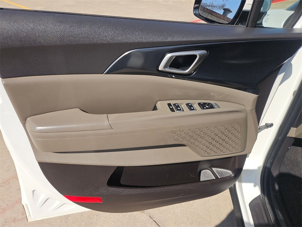 Thumbnail: 2025 Kia Carnival - 14