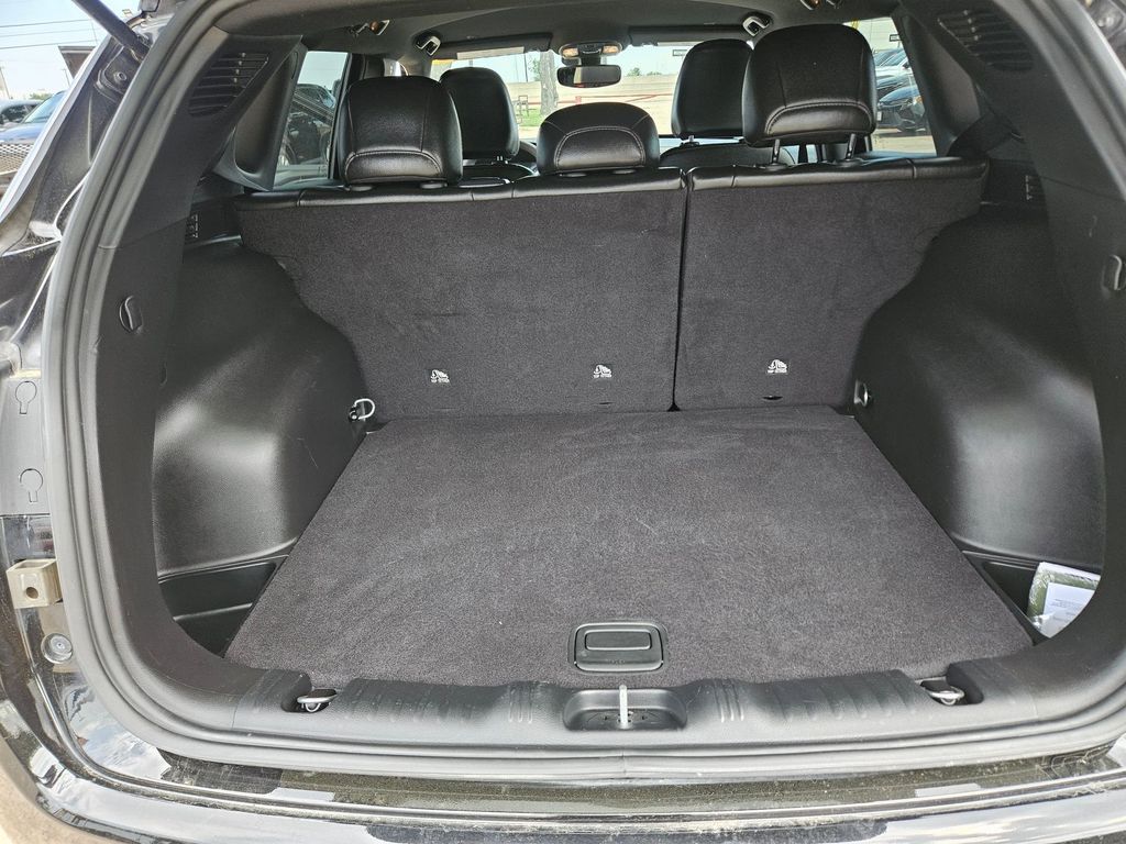 Thumbnail: 2025 Jeep Compass - 24