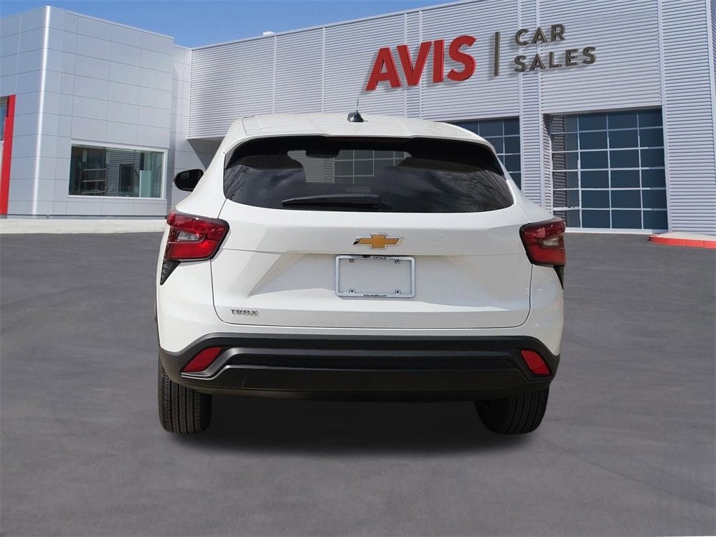 Thumbnail: 2025 Chevrolet Trax - 5