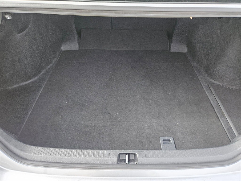 Thumbnail: 2025 Toyota Camry - 21