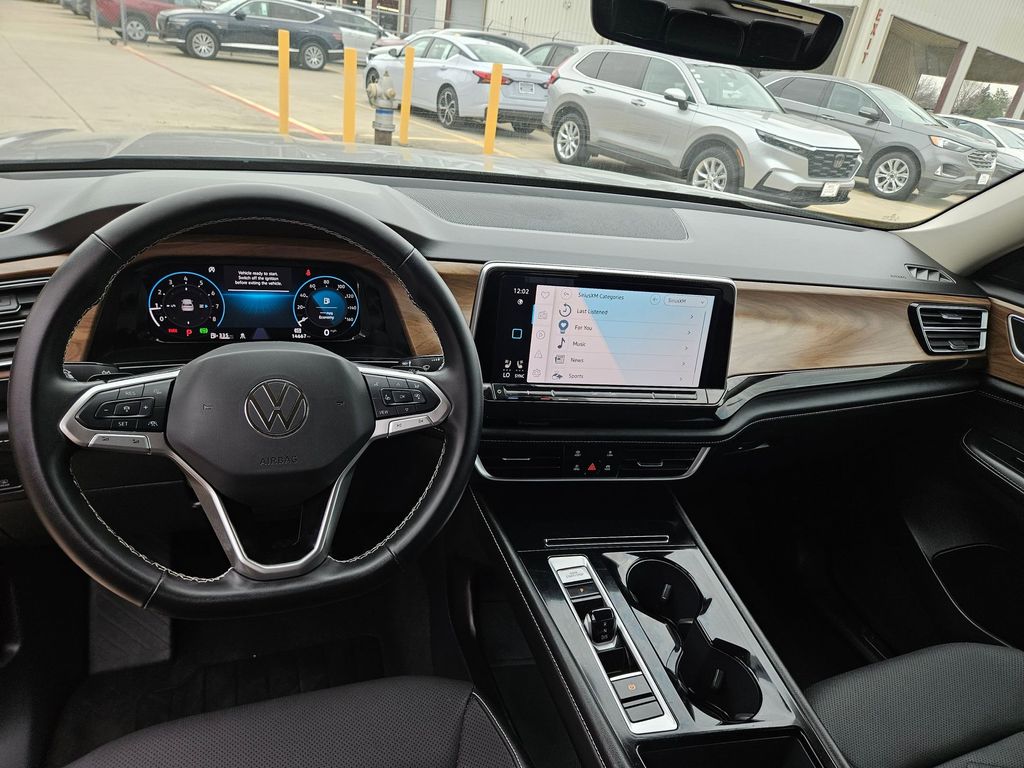 Thumbnail: 2025 Volkswagen Atlas - 16