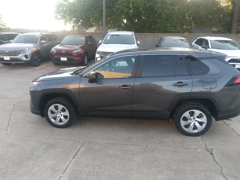 Thumbnail: 2025 Toyota RAV4 - 8