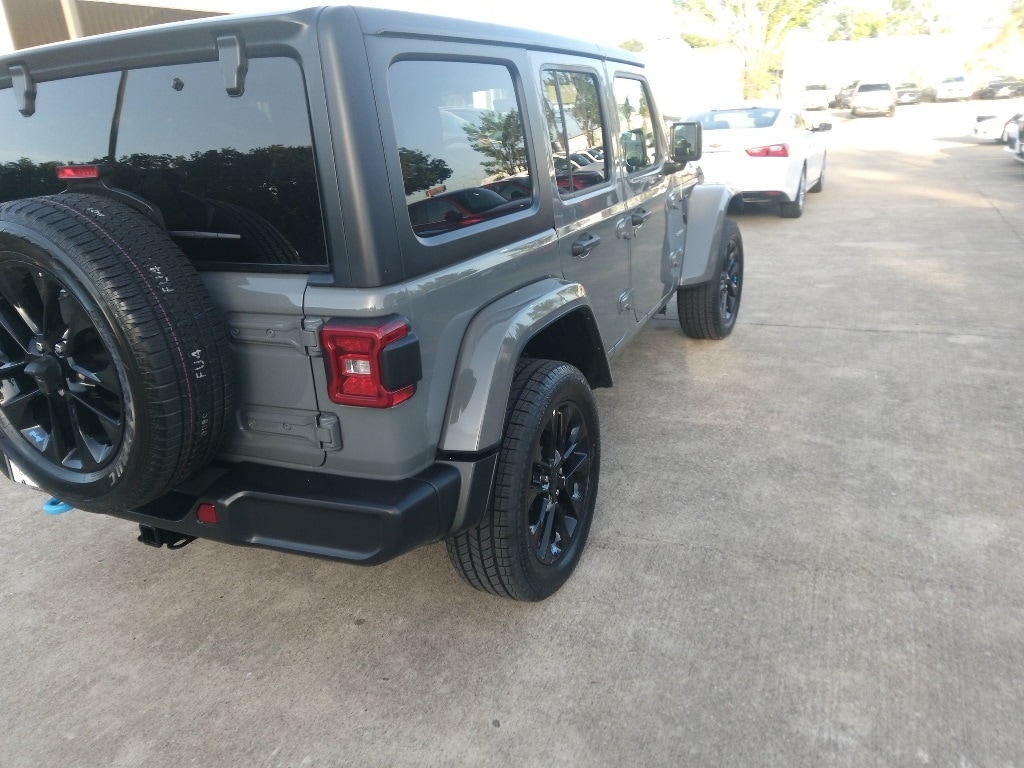 Thumbnail: 2023 Jeep Wrangler - 6