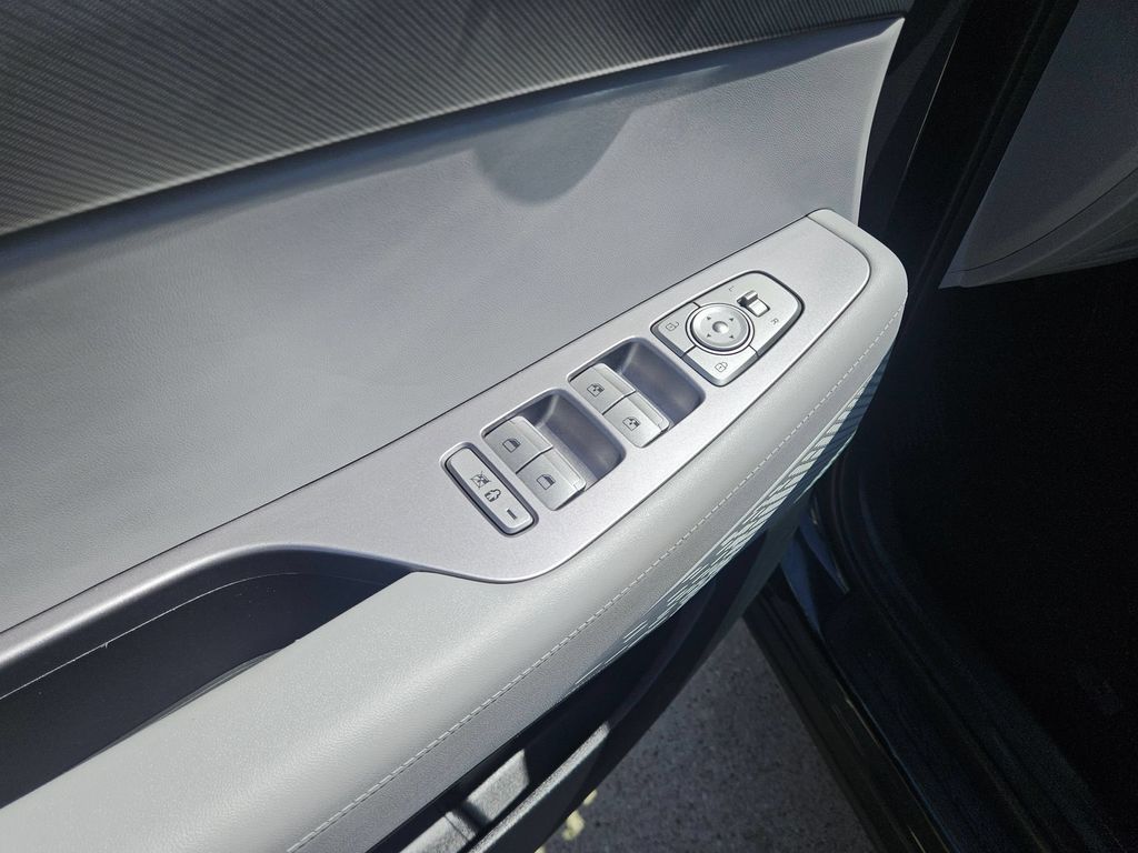 Thumbnail: 2025 Hyundai Palisade - 13