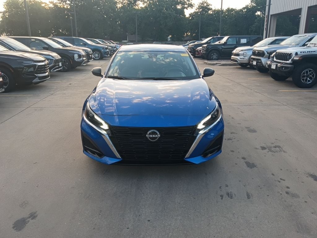 Thumbnail: 2025 Nissan Altima - 1