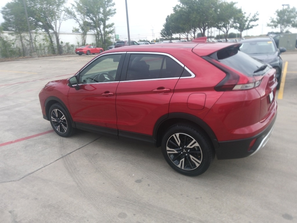 Thumbnail: 2024 Mitsubishi Eclipse Cross - 4