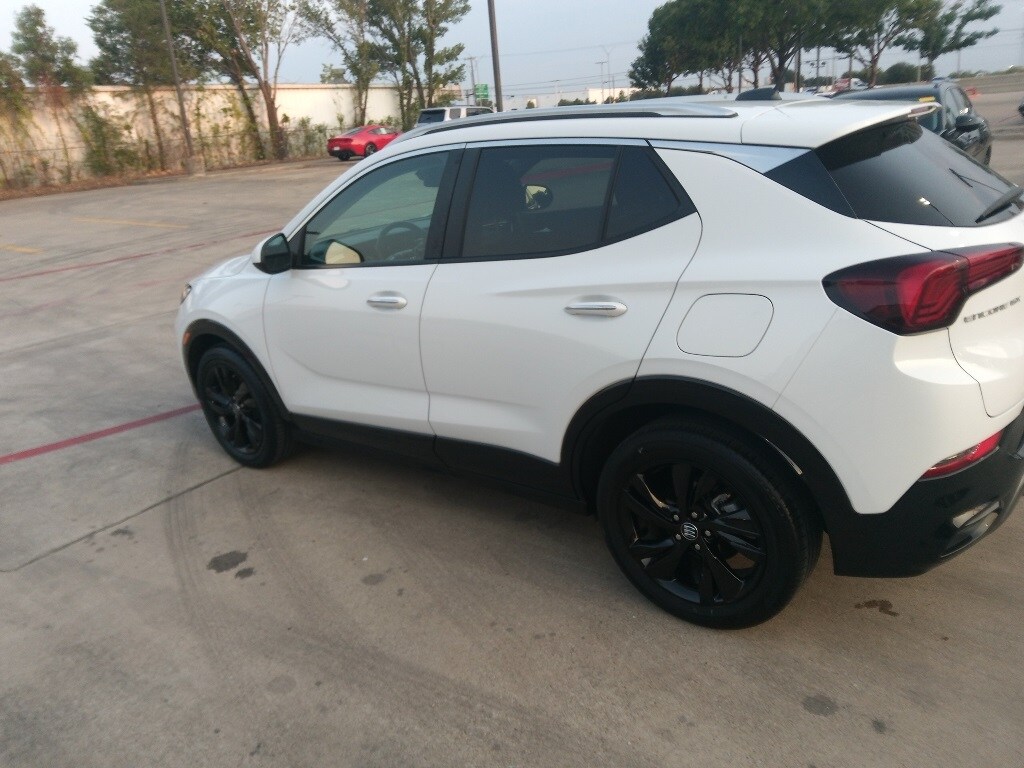 2024 Buick Encore GX Sport Touring photo 4